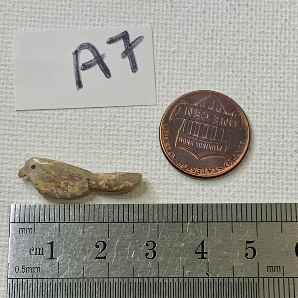 Vintage Native American Bird Fetish Bead Miniature Carved Stone Drilled Animal 1
